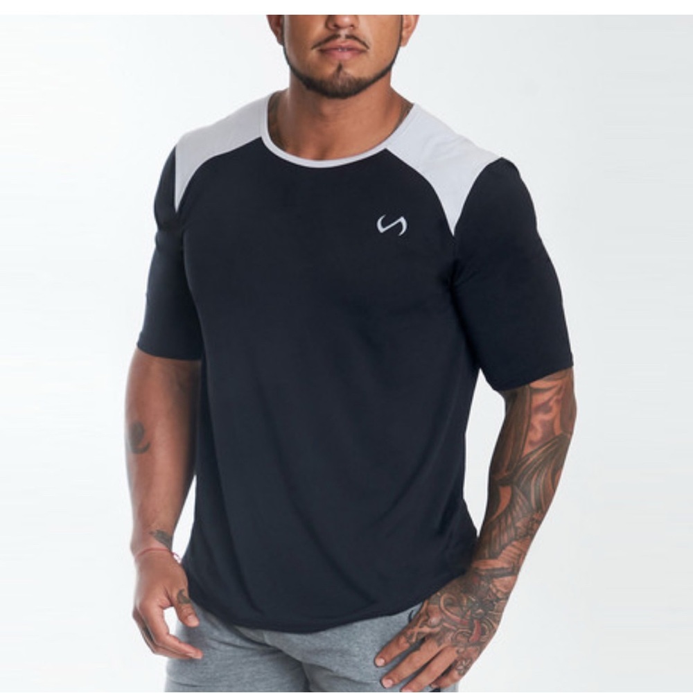 TLF Apparel men’s meridian top NWT size medium